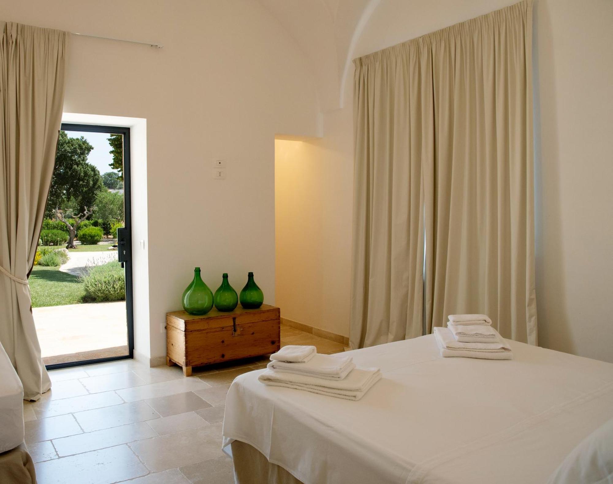 Trulli Di Mezza Vila Cisternino Exterior foto